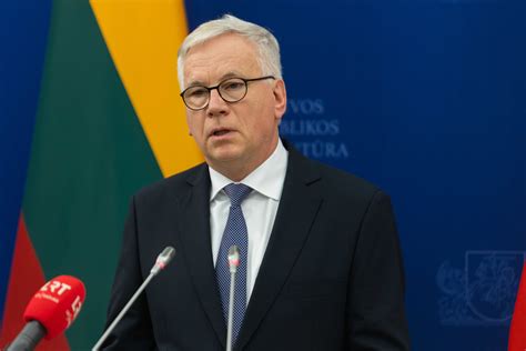 R.Šadžius žada griežtesnę dalies viešųjų finansų kontrolę, „nulinio