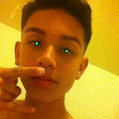 Pussy Boy Tweets On Twitter JaceHoag Crazy Gay Guy Talking About Gay Guys Being Crazy