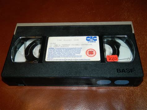 THE NAKED GUN Paramount Ex Rental VHS Video Cassette Tape TV Prop