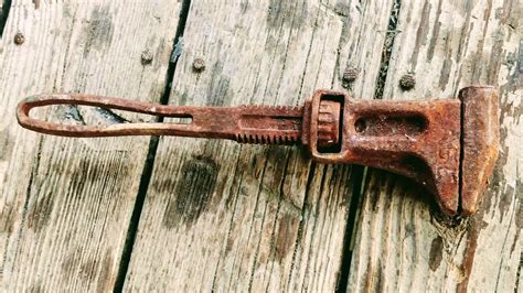 Antique Rusty Stuck Wrench Restoration Youtube