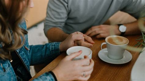 Dating Warning Signs That Your Date Just Wants Sex According To An Expert