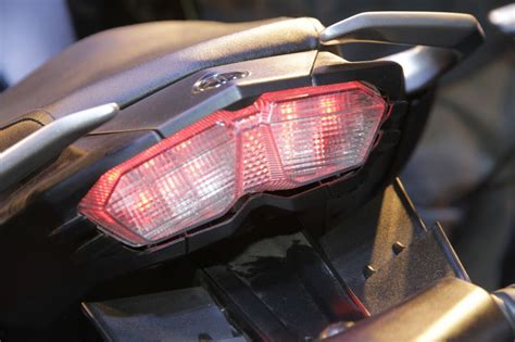 Nghi V N Naked Bike Gi R Yamaha Fz S P Ra M T Ng Nam