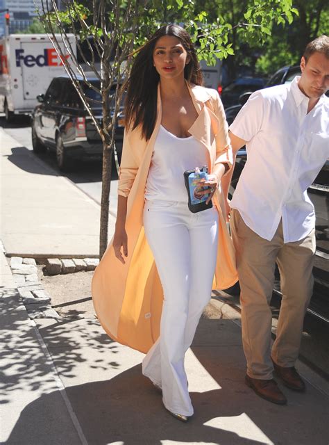 Camila Alves Wearing White Summer 2016 PS Latina