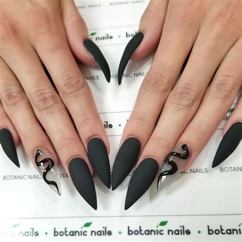 Black Stiletto Nails With A Touch Of Sophistication Stiletto Nails