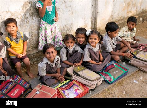 Indian village school hi-res stock photography and images - Alamy