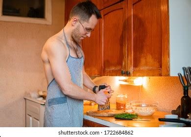 294 Man Apron Naked Cooking Images Stock Photos Vectors Shutterstock