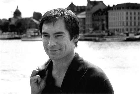 En Omvärdering Av Timothy Daltons Anmärkningsvärda Debut Som James Bond