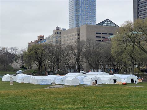New Yorks Central Park Is Home To A New Covid 19 Pop Up Hospital