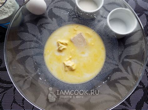 Булочки с ветчиной и сыром — рецепт с фото пошагово