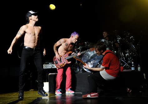 Red Hot Chili Peppers Reportage Del Concerto Via Satellite Da Colonia Melodicamente