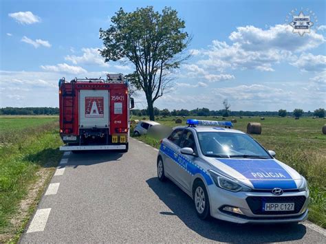 Wypadek w Nowej Wsi Nie żyje 36 letni kierowca FOTO Radio Jura 93