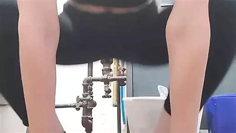 Free Squatting Porn Videos Xhamster