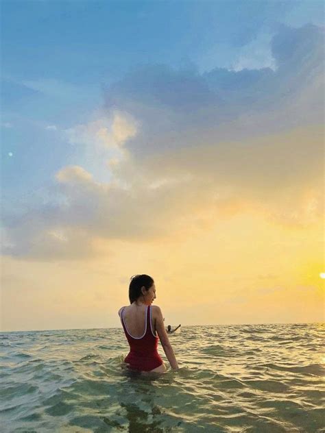 Thu Ti N Hi M Hoi Di N Bikini Ch Ch P T Ph A Sau Bao Ng I Tr M Tr V Ng Ph C H U