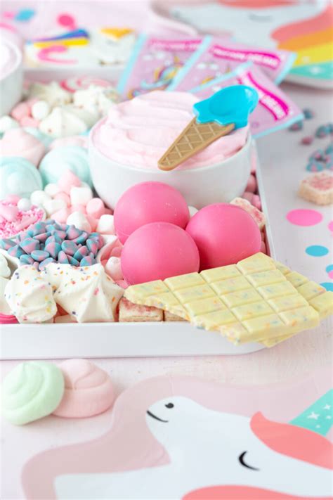 This Unicorn Hot Cocoa Board Is Unbelievably Magical