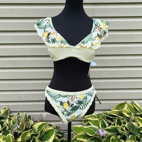 Gianni Bini Swim Nwt Gianni Bini Lemon Print Striped Ruffle Bikini Swimsuit Bathing Suit