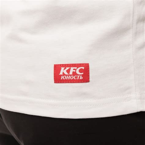 Футболка КФС х Ю. «КФС лого»
