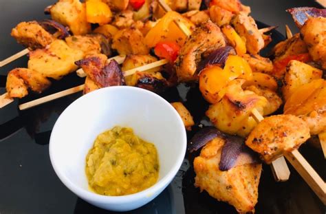 Chicken Kebab Marinade In 3 Simple Steps - Simple Yummies