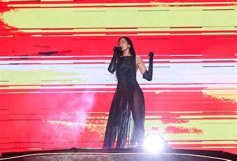 Dua Lipa S Naked Dress Is Made Of Nothing But Mesh And Fringe In Milan