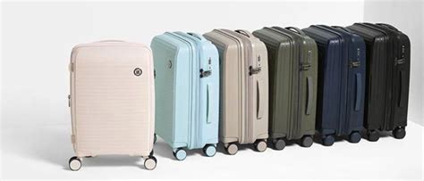 It Luggage Review: We Tested the World's Lightest Luggage
