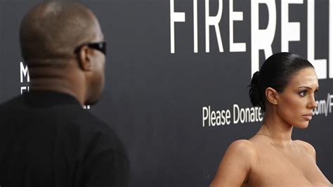 Kanye West Boasts Aussie Wife Bianca Censoris Nude Stunt Set World Record The Courier Mail