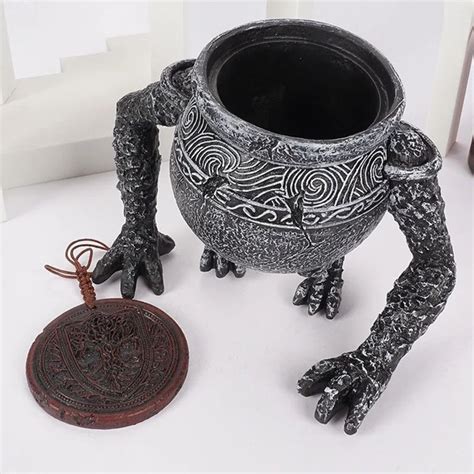 Статуэтка горшок Александр - Железный кулак Elden Ring 14cm - купить с ...