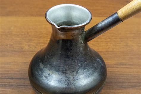 Как выбрать турку для кофе: плюсы и минусы разных видов