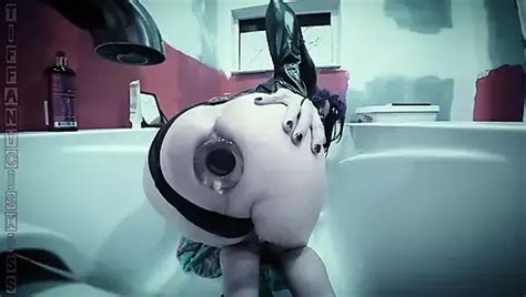 Hintern M Dchen Tiffany Ciskiss Als Versaute Velma Dinkly Fickt Sissy Arsch Auf Xl Goblin Dildo