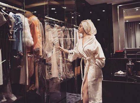 Các hot mom đình đám Elly Trần Huyền Baby giàu cỡ nào