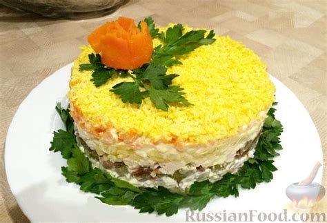 Рецепт: Салат "Сказка" (с грибами и курицей) на RussianFood.com