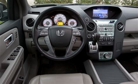 Auto Reviewz Review 2009 Honda Pilot Touring 4wd