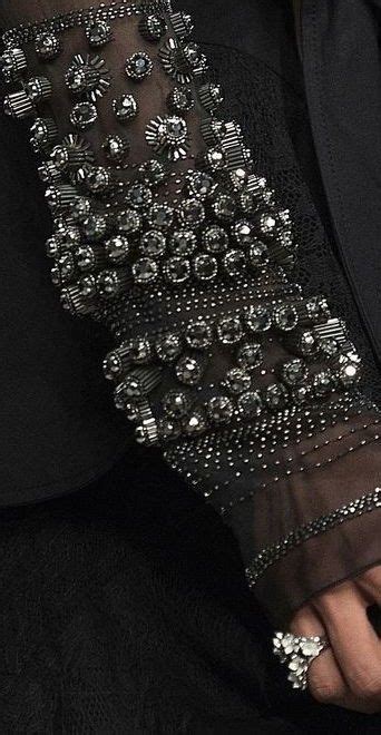 Pin By Naked Cakebox On Vintage Fashion Details Abayas Fashion