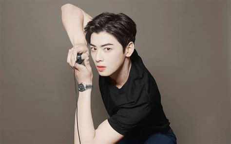 Cha Eun Woo Jadi Brand Ambassador MS Glow Hasil Buruan Maharani Kemala