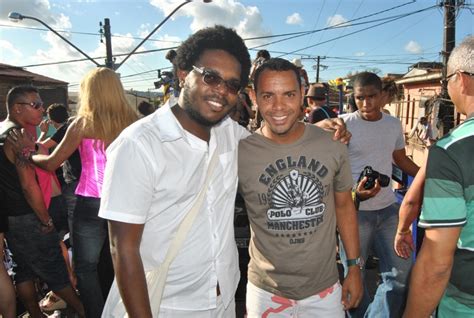 Terminou bem a VI Parada Gay de São Sebastião do Passé GRUPO CONTRA O PRECONCEITO Simões