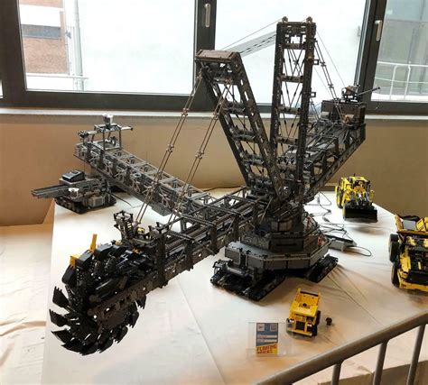 Giant Bucket Wheel Excavator Technic Moc 42055 By Mocbrickland With