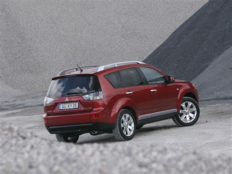 Mitsubishi Outlander XL кроссовер