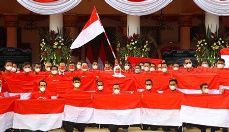 Tim Ekspedisi Siap Kibarkan Merah Putih Di Puncak Gunung Arjuno