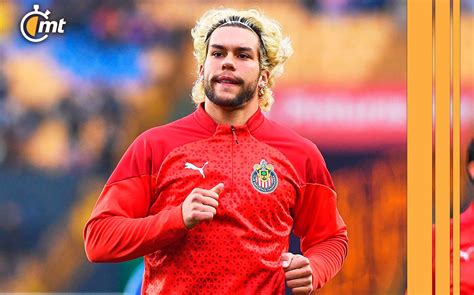 cade cowell lanza mensaje tras debutar  chivas