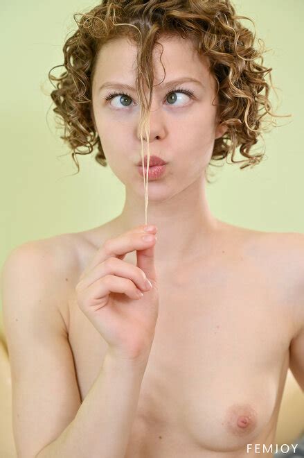 Amateur Girl 0054 XL 656915458be23 Porn Pic