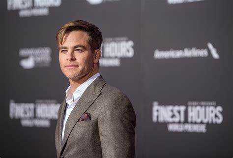 Chris Pine Thinks It S About F King Time Star Trek Had Gay Characters PinkNews