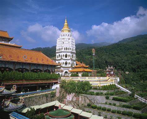 Kek Lok Si Temple Largest Buddhist License Image 70090164 Lookphotos