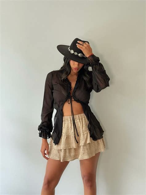 Falda Nude Con Ruffles Praga Shop