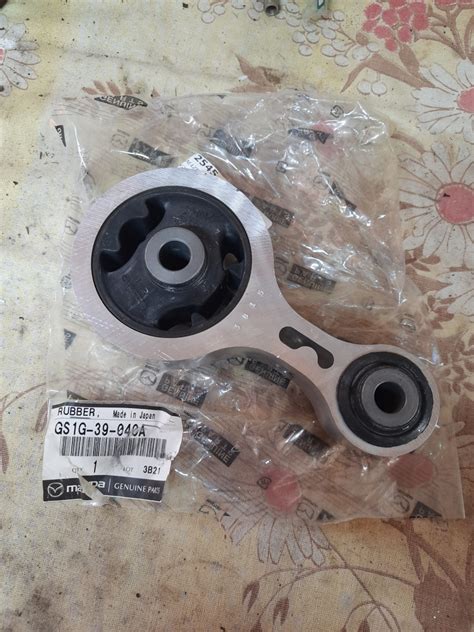 Замена задней подушки — Mazda 6 (2G) GH, 2 л, 2007 года | своими руками ...
