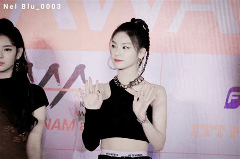 Itzy Red Carpet At The Asia Artist Awards Aaa In Vietnam