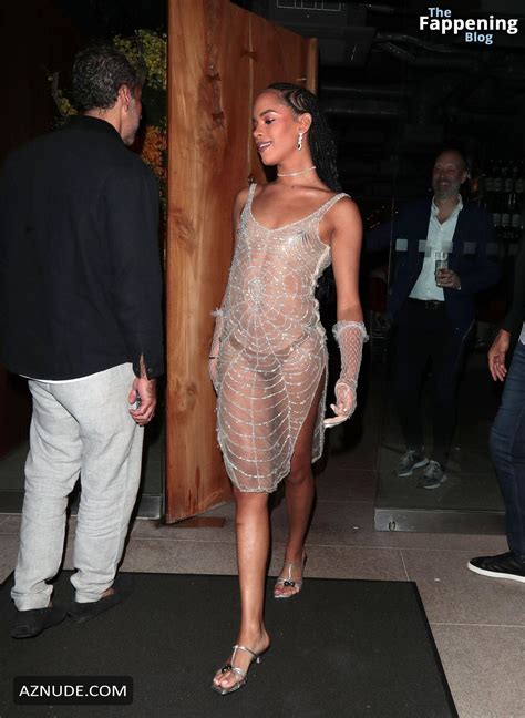 Yasmin Finney Stuns With Nude Look At London Restaurant Aznude