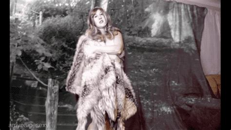 Curvy Mature MILF Amypaige Explicit Pinup In Stockings WMV