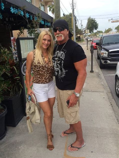 Brooke Hogan - Bio, Age, Net Worth, Height, Married, Facts