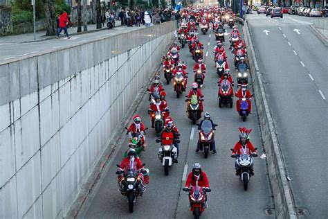 Galer A Vigo Se Ti E De Rojo Con La Papanoelada Motera