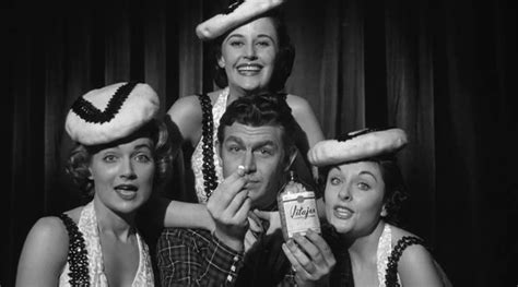 Un Homme Dans La Foule Cinélounge