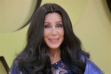 Cher Sets U K Chart Records Enters Hot 100 With DJ Play A Christmas Song UPI
