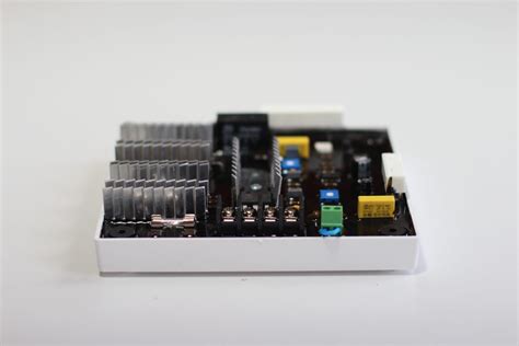 AVR 115 - Khenkikian Electronics